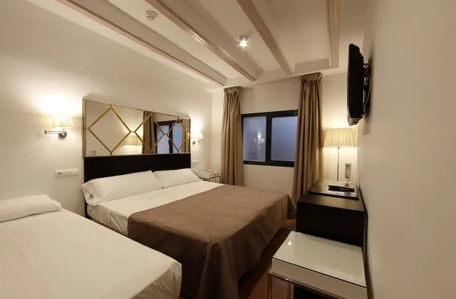 Twin Room + Extra Bed