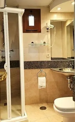 Economy Tek Büyük Yataklı Oda