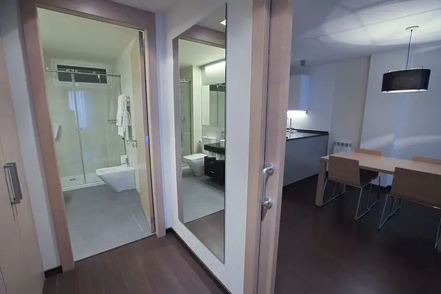 Family Oda, Şehir Manzaralı