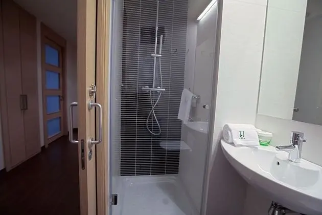 Family Oda, Şehir Manzaralı