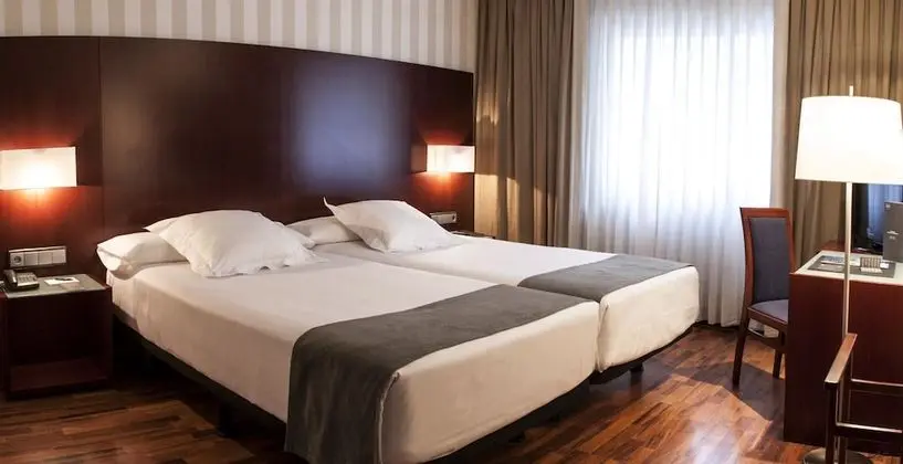 Standard Büyük Yataklı Tek Kişilik Oda