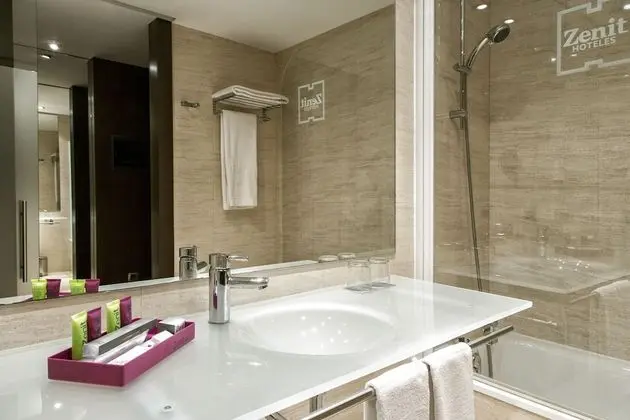 Üç Kişilik Oda (2 adults + 1 child)