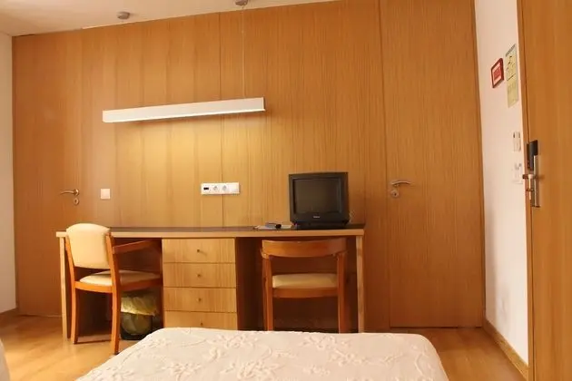 City Tek Büyük veya İki Ayrı Yataklı Oda