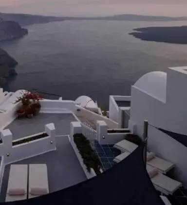 Cave 2 Bedroom Apartment with Hot Tub (Caldera View)