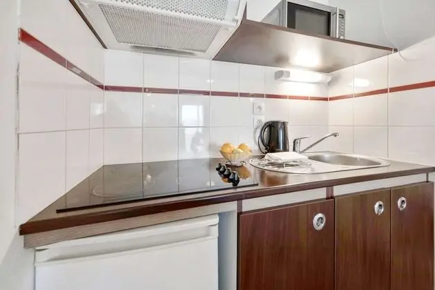 Standard Oda, Sigara İçilmez (1 Queen, 2 Singles & 1 Sofa Bed)