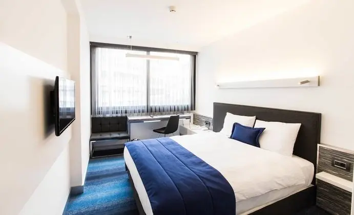 Comfort Büyük Yataklı Tek Kişilik Oda
