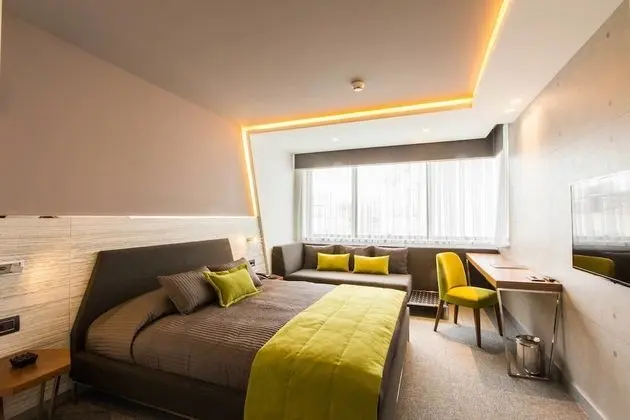 Deluxe Tek Büyük Yataklı Oda