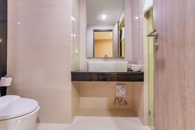 Signature Pool View with Double Bed