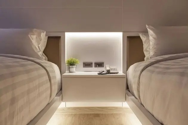 Signature Pool View with Twin Bed