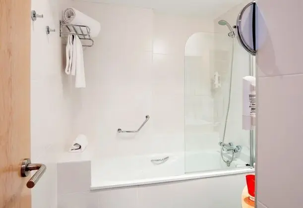 Premium Tek Büyük Yataklı Oda