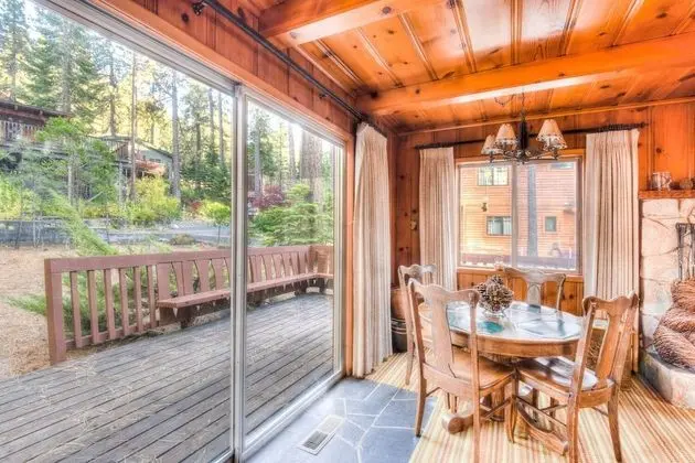 Ev, Birden Çok Yatak (Zephyr Cove Cabin)