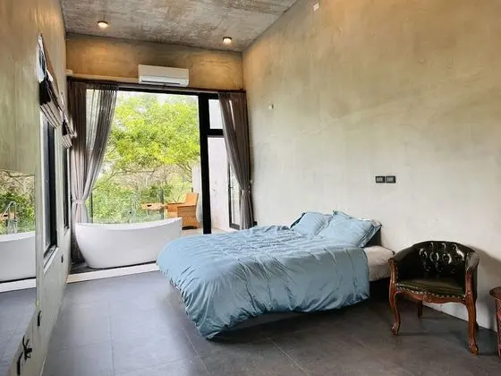 Deluxe Tek Büyük Yataklı Oda