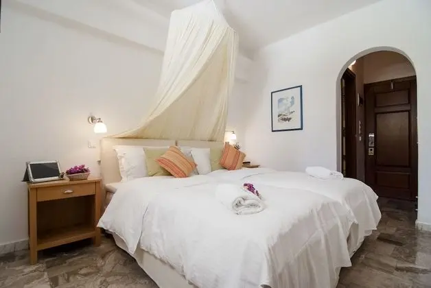 Economy Tek Büyük veya İki Ayrı Yataklı Oda (Basement - No Balcony)
