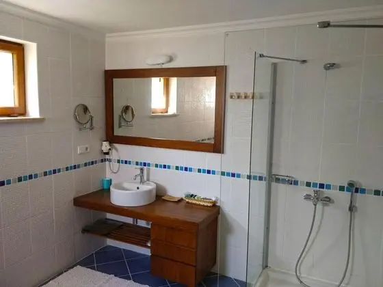 Triple, Deniz Manzaralı