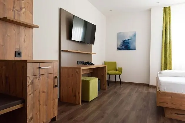 Tek Büyük Yataklı Oda, Sigara İçilmez