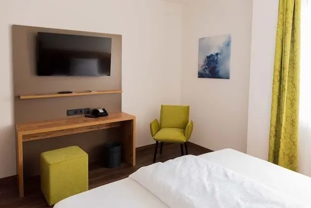 Tek Büyük Yataklı Oda, Sigara İçilmez