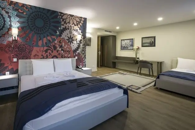 Deluxe Tek Büyük Yataklı Oda