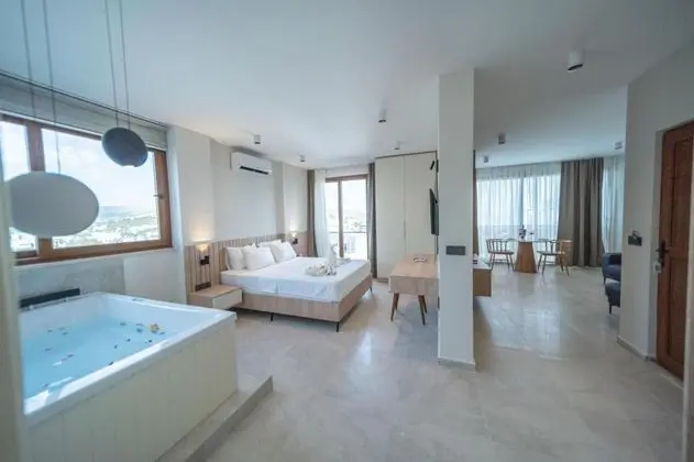 Executive Suite, Deniz Manzaralı, Jakuzili (2 Kişilik)