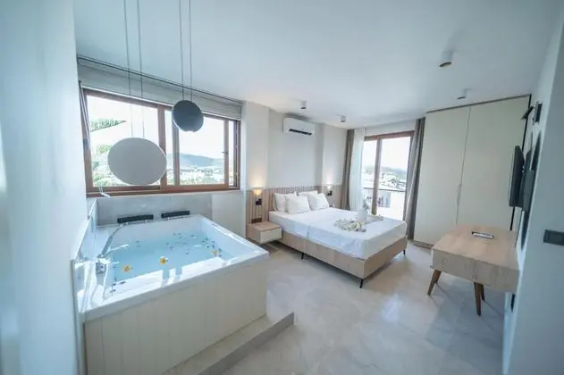 Executive Suite, Deniz Manzaralı, Jakuzili (2 Kişilik)