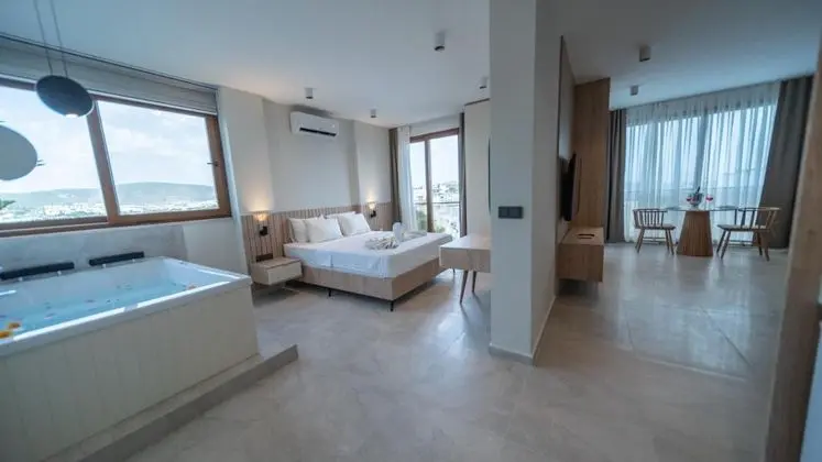 Executive Suite, Deniz Manzaralı, Jakuzili (2 Kişilik)