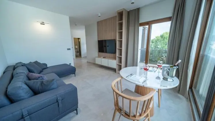 Executive Suite, Deniz Manzaralı, Jakuzili (2 Kişilik)