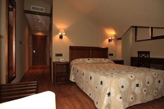 Tek Büyük veya İki Ayrı Yataklı Oda