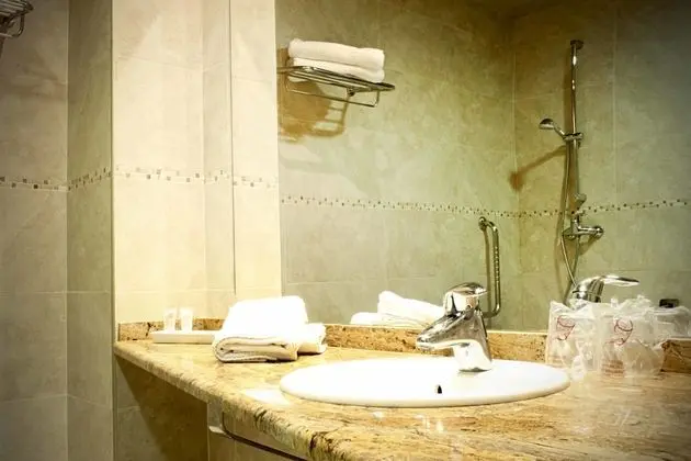 Tek Büyük veya İki Ayrı Yataklı Oda