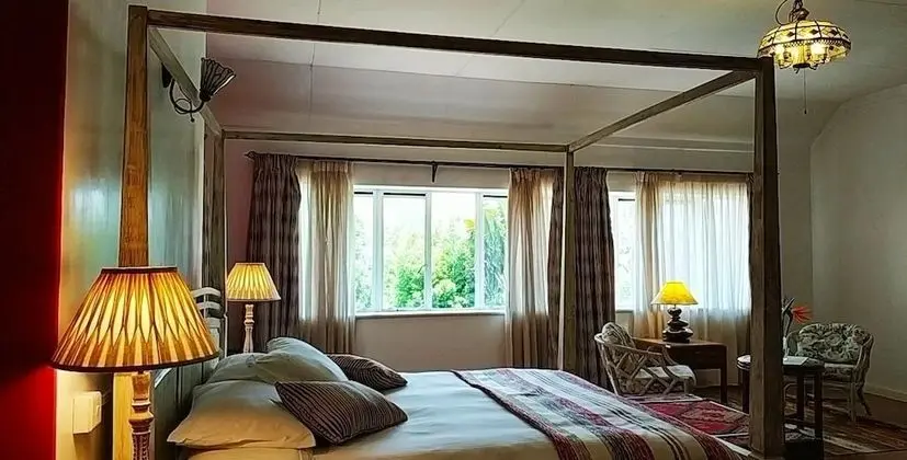 Deluxe Süit, 1 En Büyük (King) Boy Yatak, Balkon, Bahçe Manzaralı