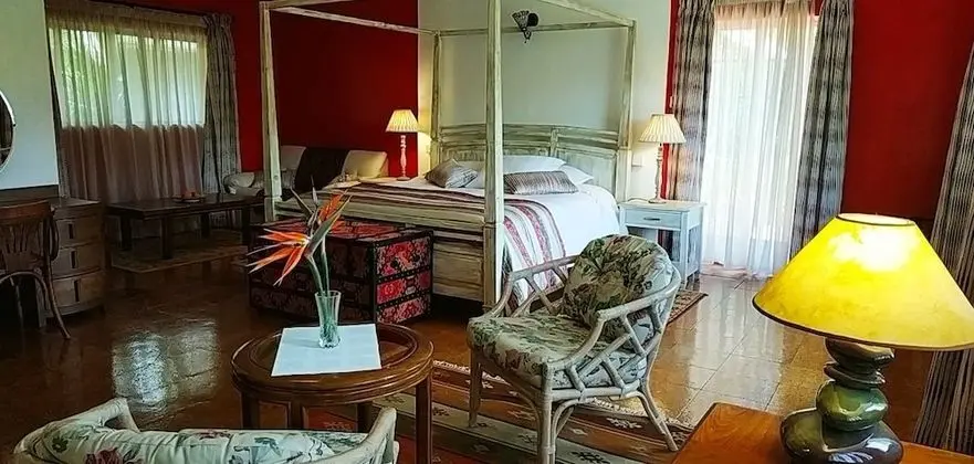 Deluxe Süit, 1 En Büyük (King) Boy Yatak, Balkon, Bahçe Manzaralı