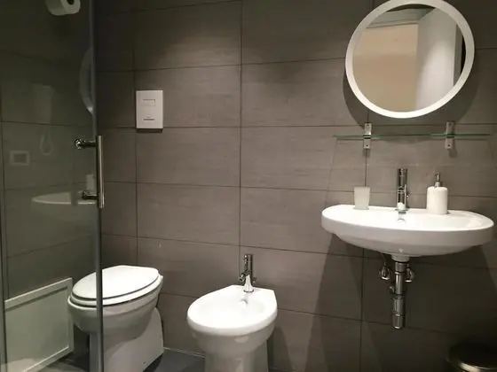 Basic Tek Büyük Yataklı Oda (External Bathroom - Room 4)