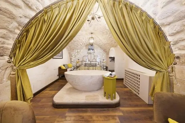 https://images.odamax.com/img/1024x768/odamax/image/upload/Zerzembe_Boutique_Hotel_By_Bayar_202510221545186_108_3_Light.jpg