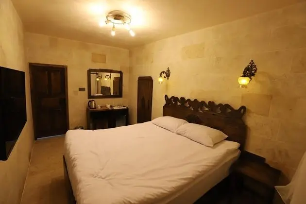 Dayrulzafarn, Avlu Manzaralı, Giriş Katı
