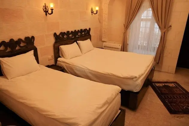 Sarya Lina, Şehir Manzaralı, Teraslı