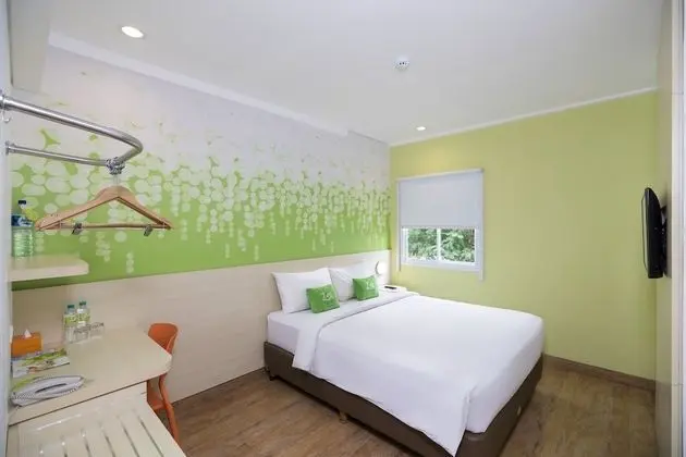 Zest Queen Room
