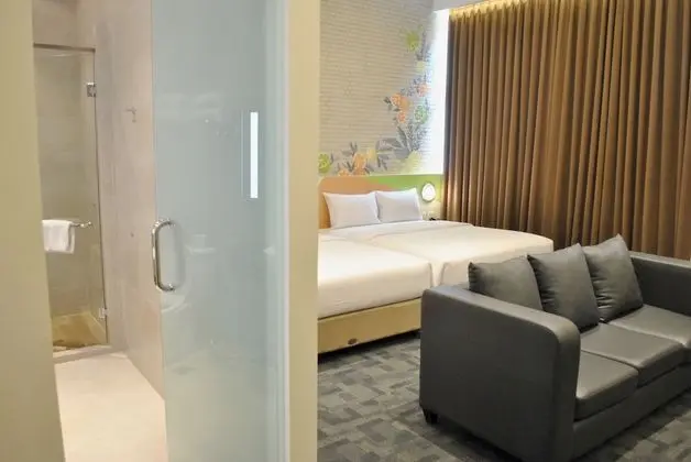 Zest Family Room