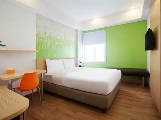 Zest Queen Room