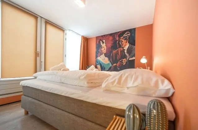 Business Tek Büyük Yataklı Oda (103 Red Brick Room)