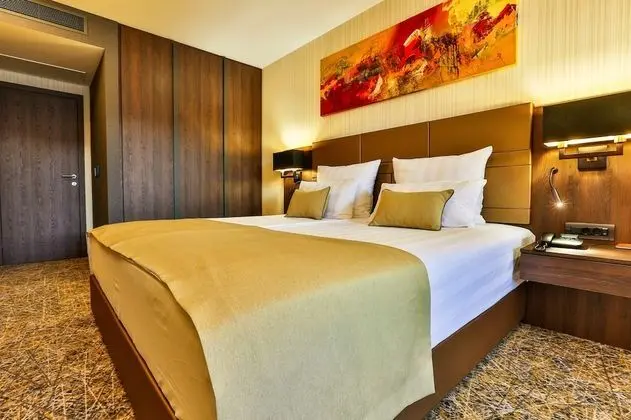 Apart Daire, 1 En Büyük (King) Boy Yatak, Deniz Manzaralı