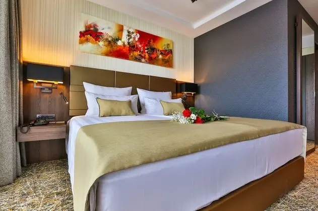 Deluxe Tek Büyük Yataklı Oda, 1 En Büyük (King) Boy Yatak, Deniz Manzaralı