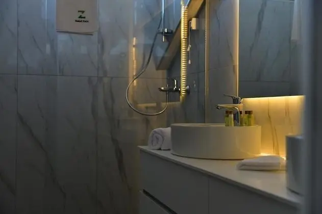 Standard Tek Büyük Yataklı Oda