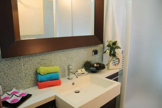 Üç Kişilik Oda, Ortak Banyo