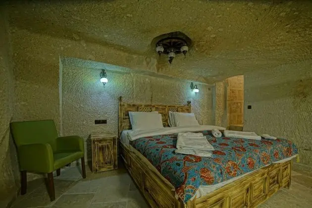 Junior Family Cave Suite