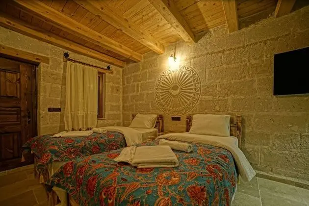 Junior Family Cave Suite