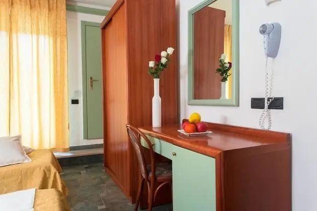 Tek Büyük Yataklı Oda, Balkon