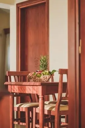 Apart Daire, Havuz Manzaralı