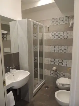 Tek Büyük veya İki Ayrı Yataklı Oda, Balkon