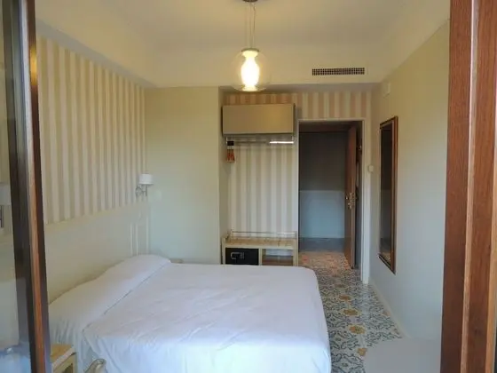 Tek Büyük veya İki Ayrı Yataklı Oda, Balkon
