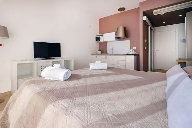 Classic Tek Büyük Yataklı Oda