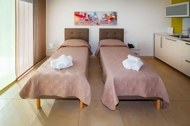 Classic Tek Büyük Yataklı Oda