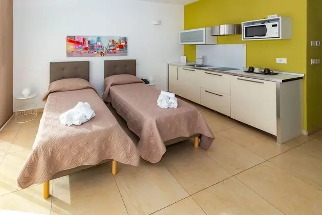 Classic Tek Büyük Yataklı Oda